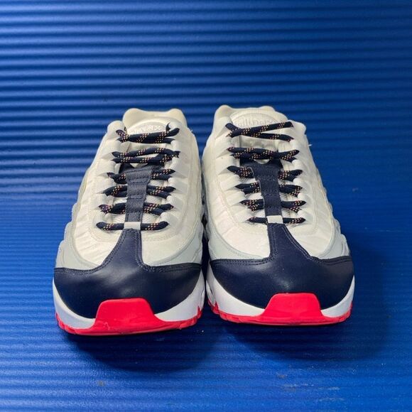 Size 9- Women’s Nike Air Max 95 307960-405 White Running Shoes Sneakers - Picture 3 of 8